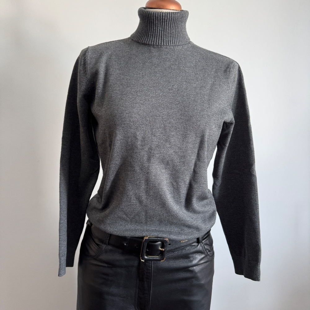 Verona - Grey Turtleneck Sweater